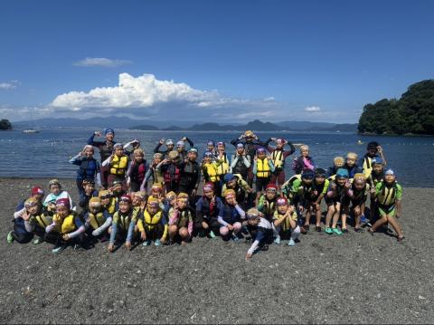 海での集合写真