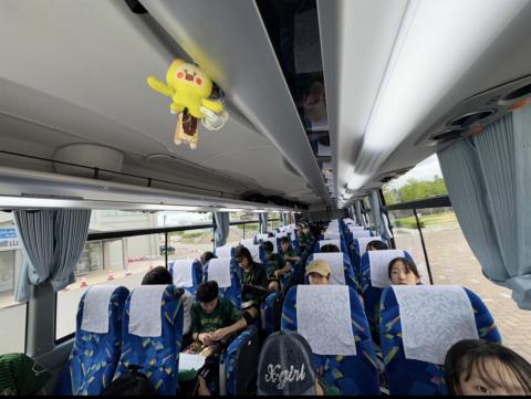 ばす
